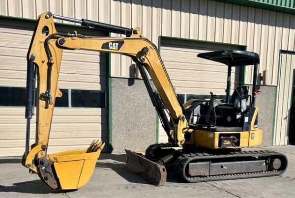 2011 CAT 305.5D Mini Excavator - Image 2