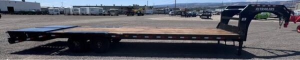 2024 PJ 102"x30' Gooseneck Trailer - Image 6