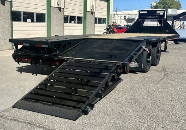 2025 Iron Bull 102"x25' Gooseneck Trailer - Image 5