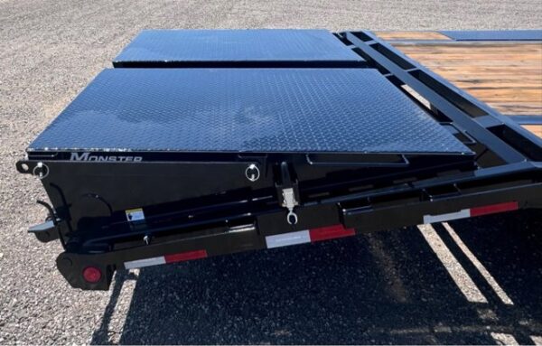 2024 PJ 102"x30' Gooseneck Trailer - Image 8