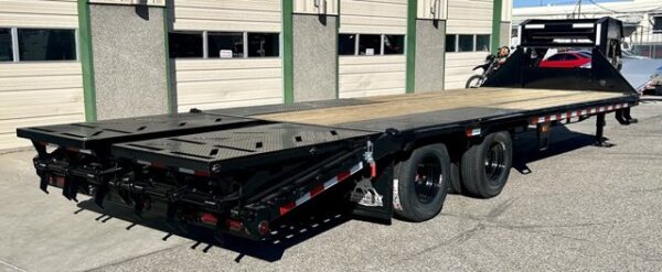 2025 Iron Bull 102"x25' Gooseneck Trailer - Image 4